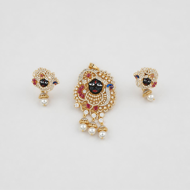 Pearl Heritage Pendant Set